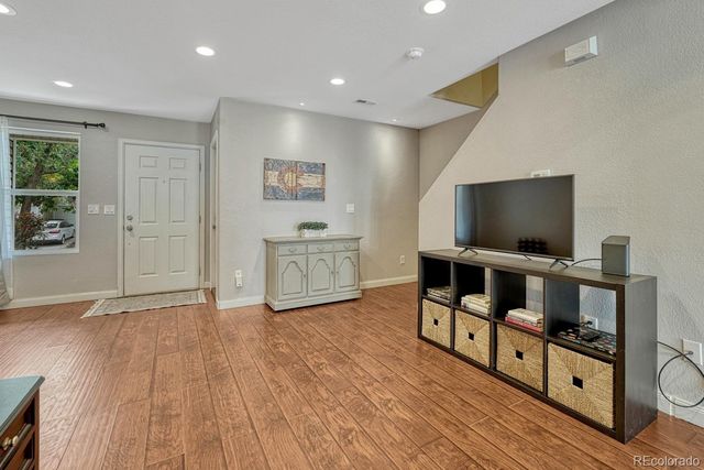 7832 S Kittredge Circle, Englewood, CO 80112