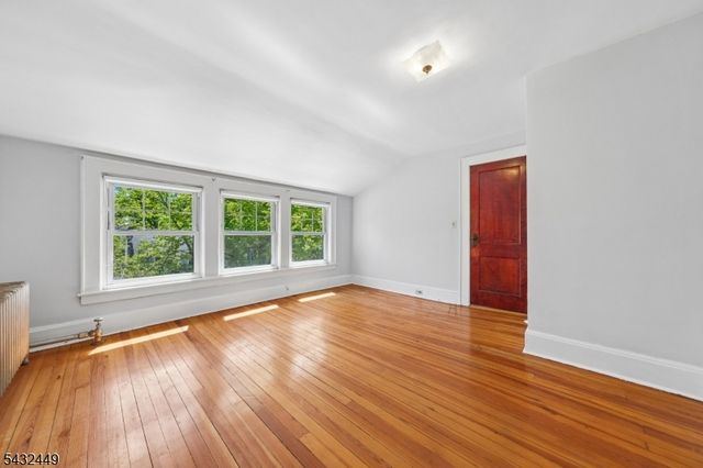 26 Lafayette Ave, East Orange City, NJ 07017