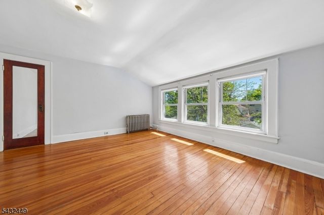 26 Lafayette Ave, East Orange City, NJ 07017