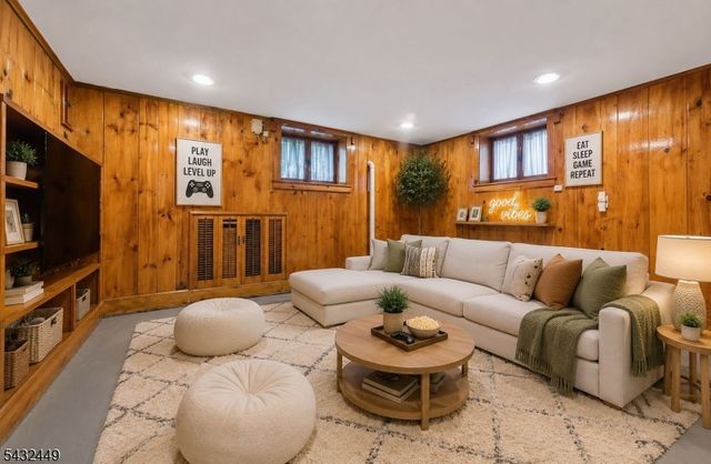 26 Lafayette Ave, East Orange City, NJ 07017