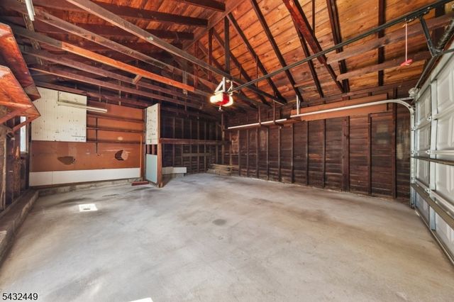 26 Lafayette Ave, East Orange City, NJ 07017