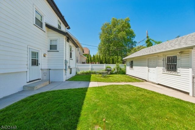 26 Lafayette Ave, East Orange City, NJ 07017