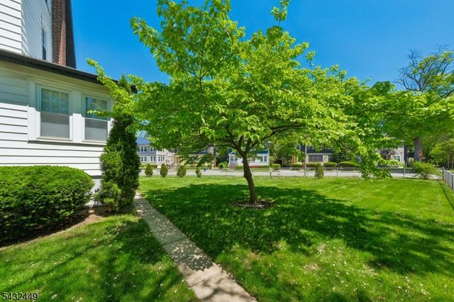 26 Lafayette Ave, East Orange City, NJ 07017