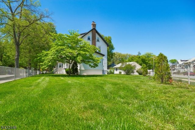26 Lafayette Ave, East Orange City, NJ 07017