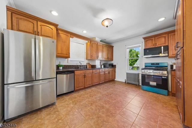 26 Lafayette Ave, East Orange City, NJ 07017