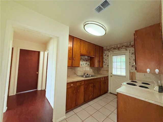 4725 Wynona Dr, Corpus Christi, TX 78411