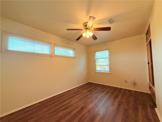 4725 Wynona Dr, Corpus Christi, TX 78411