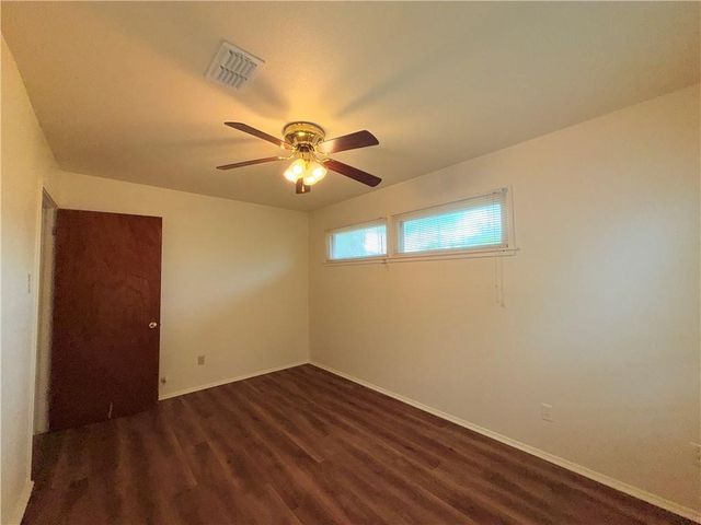 4725 Wynona Dr, Corpus Christi, TX 78411