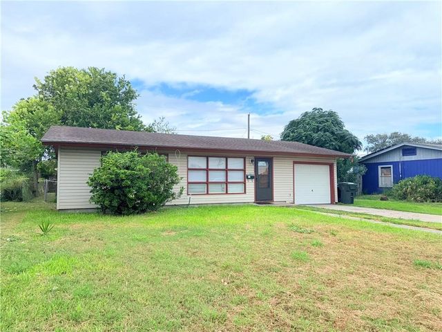 4725 Wynona Dr, Corpus Christi, TX 78411