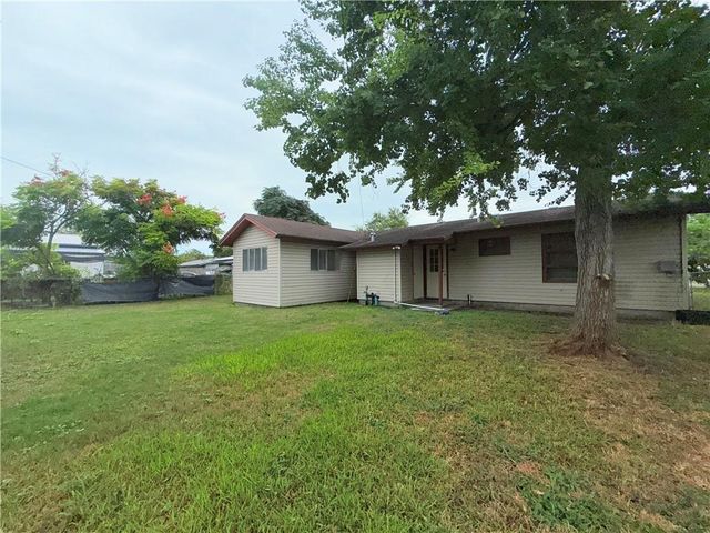 4725 Wynona Dr, Corpus Christi, TX 78411