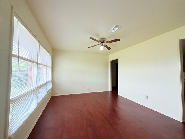 4725 Wynona Dr, Corpus Christi, TX 78411