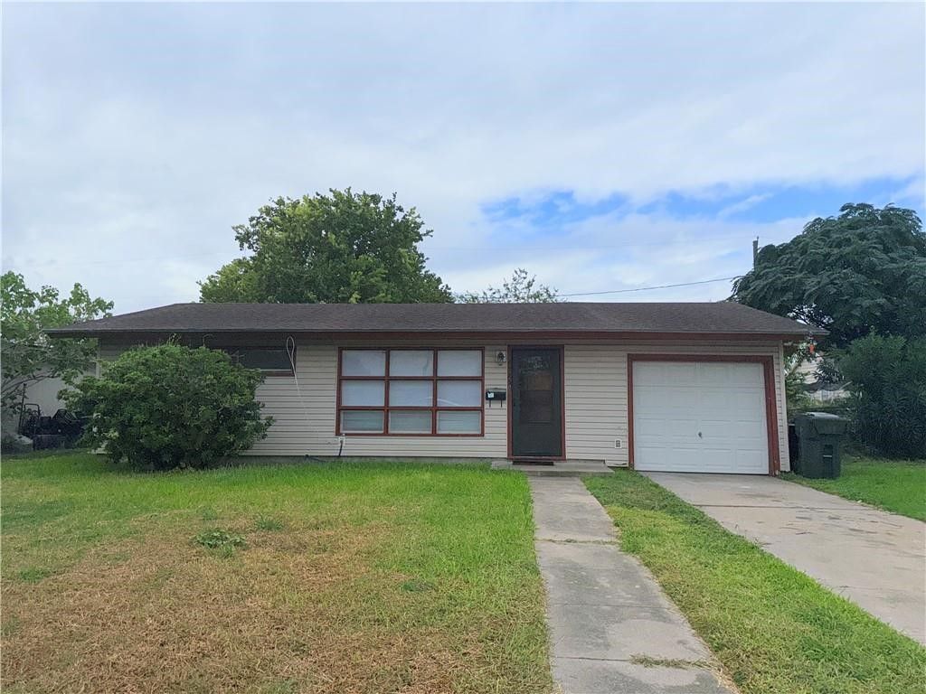 4725 Wynona Dr, Corpus Christi, TX 78411