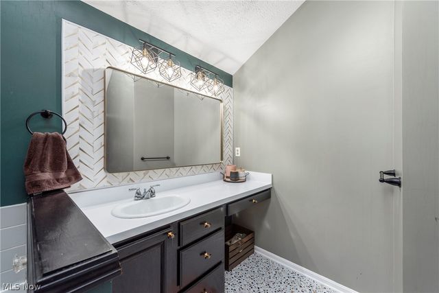 21573 Montclare Boulevard, Strongsville, OH 44149