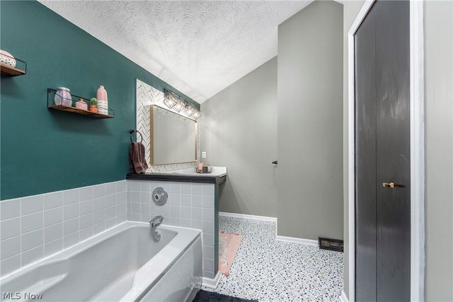 21573 Montclare Boulevard, Strongsville, OH 44149
