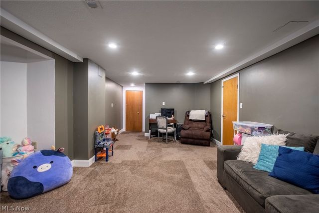 21573 Montclare Boulevard, Strongsville, OH 44149
