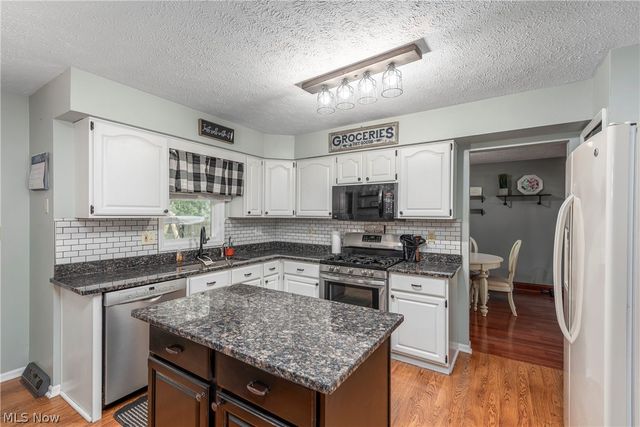 21573 Montclare Boulevard, Strongsville, OH 44149