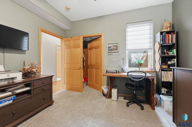 1639 Cactus Dr Drive, Sioux Falls, SD 57110