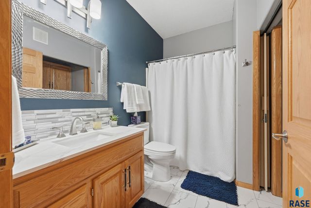 1639 Cactus Dr Drive, Sioux Falls, SD 57110