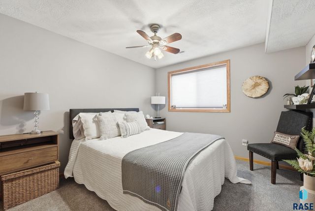 1639 Cactus Dr Drive, Sioux Falls, SD 57110