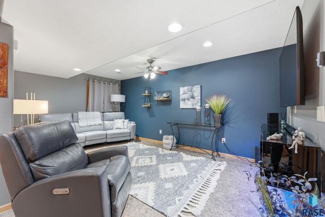 1639 Cactus Dr Drive, Sioux Falls, SD 57110