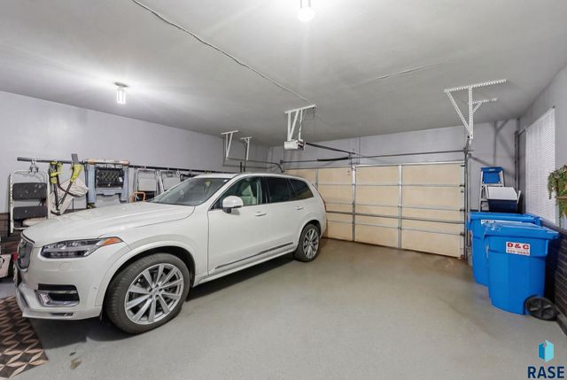 1639 Cactus Dr Drive, Sioux Falls, SD 57110