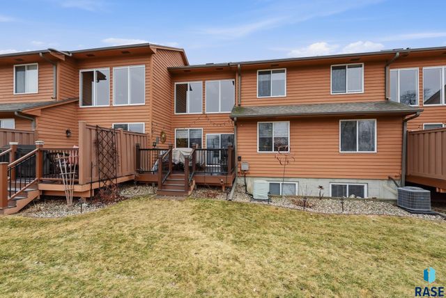 1639 Cactus Dr Drive, Sioux Falls, SD 57110