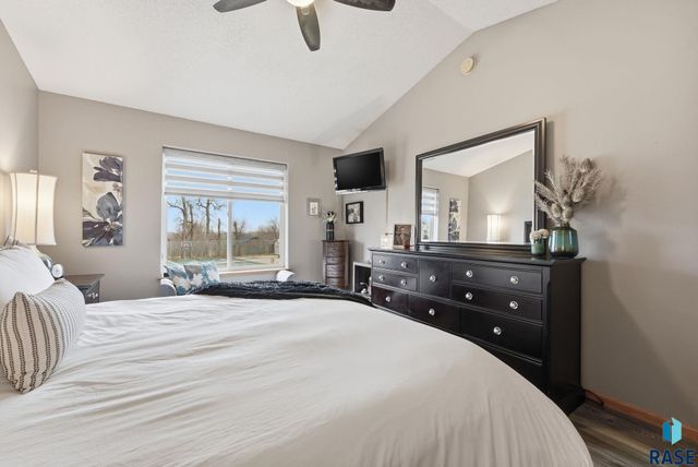 1639 Cactus Dr Drive, Sioux Falls, SD 57110