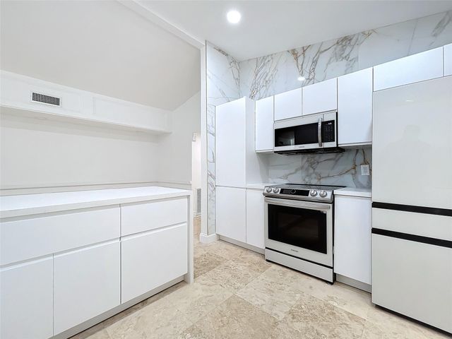 2836 NW 11th Avenue, Wilton Manors, FL 33311