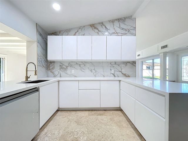 2836 NW 11th Avenue, Wilton Manors, FL 33311