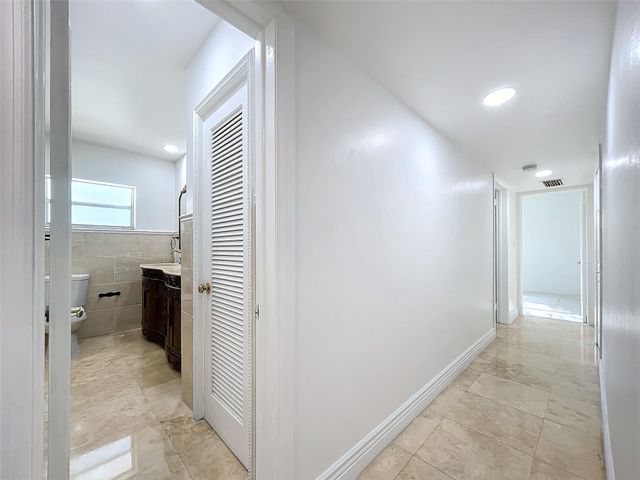 2836 NW 11th Avenue, Wilton Manors, FL 33311
