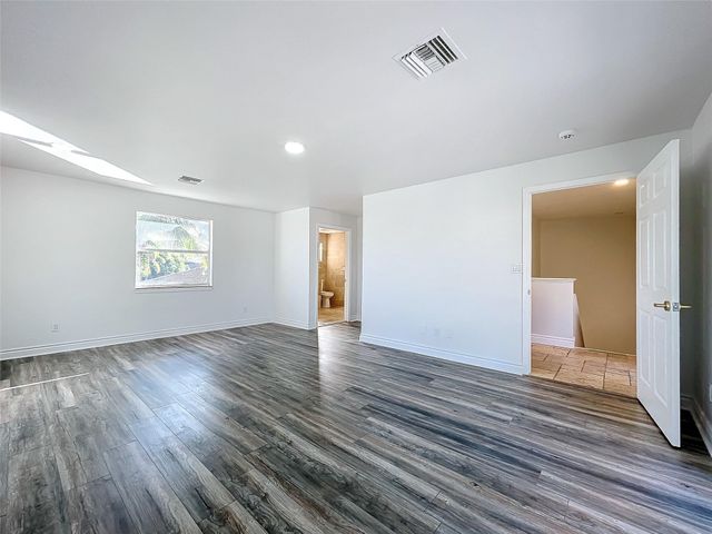 2836 NW 11th Avenue, Wilton Manors, FL 33311