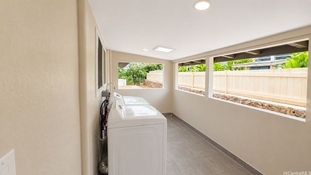 2076 Aaniu Loop, Pearl City, HI 96782