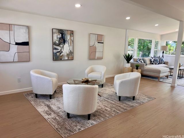 2076 Aaniu Loop, Pearl City, HI 96782