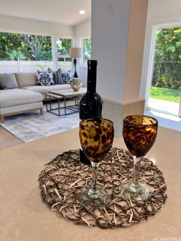 2076 Aaniu Loop, Pearl City, HI 96782