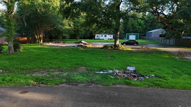 8645 Glen Ellen Dr, Baton Rouge, LA 70809