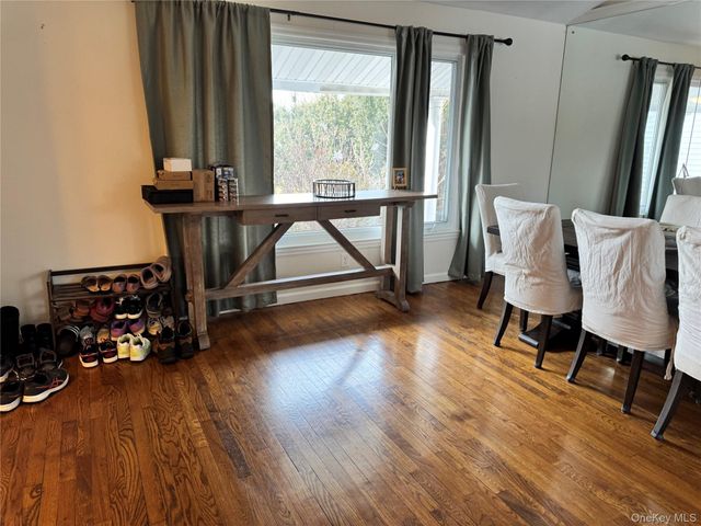 40 Willets Drive, Syosset, NY 11791