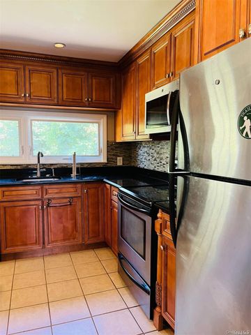 40 Willets Drive, Syosset, NY 11791