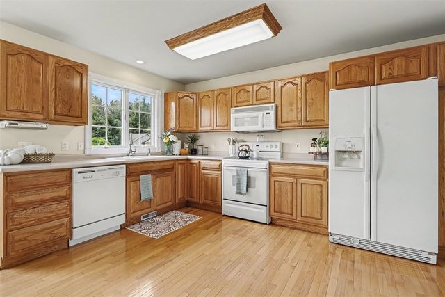 4132 Stoney Hill Drive, Kalamazoo, MI 49009