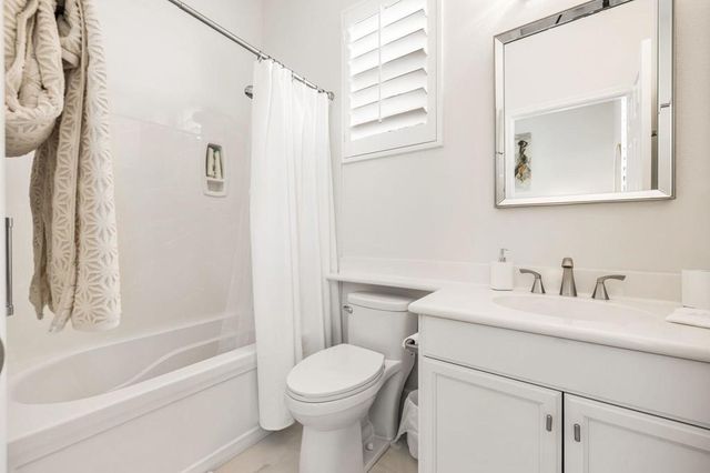 81207 Santa Rosa Court, La Quinta, CA 92253
