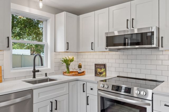 143 Foster Road, Tewksbury, MA 01876