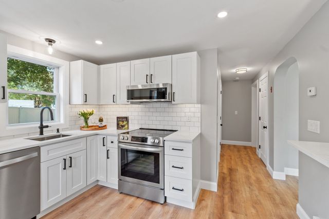 143 Foster Road, Tewksbury, MA 01876