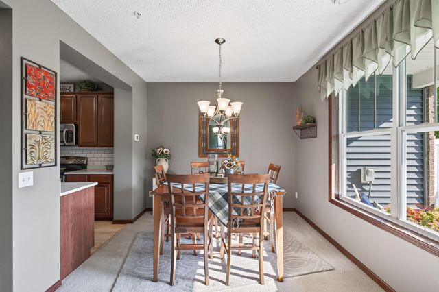 9540 Washington Boulevard 5, Chanhassen, MN 55317