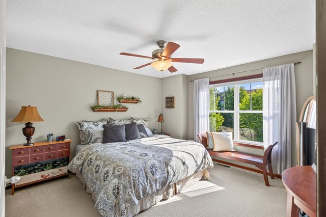 9540 Washington Boulevard 5, Chanhassen, MN 55317