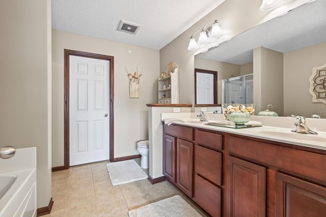 9540 Washington Boulevard 5, Chanhassen, MN 55317