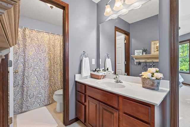 9540 Washington Boulevard 5, Chanhassen, MN 55317