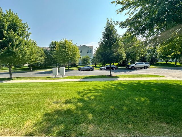9540 Washington Boulevard 5, Chanhassen, MN 55317