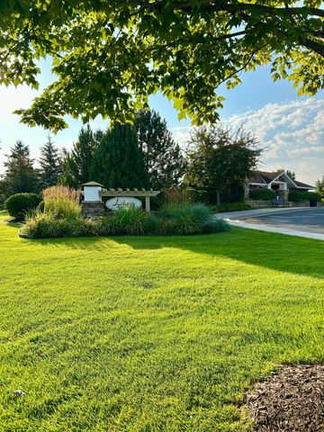 9540 Washington Boulevard 5, Chanhassen, MN 55317