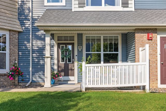 9540 Washington Boulevard 5, Chanhassen, MN 55317