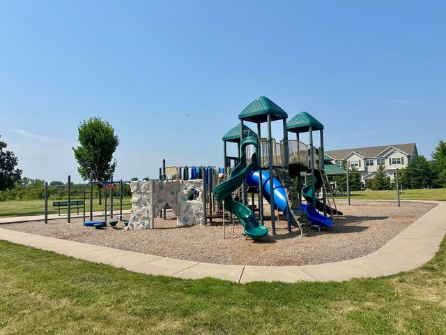 9540 Washington Boulevard 5, Chanhassen, MN 55317