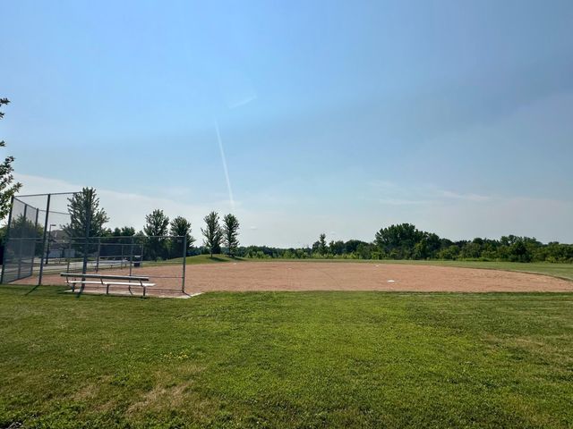 9540 Washington Boulevard 5, Chanhassen, MN 55317